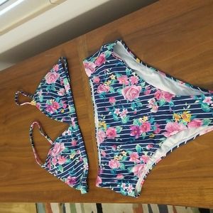 Brand new Cupshe 2 piece bathing suit